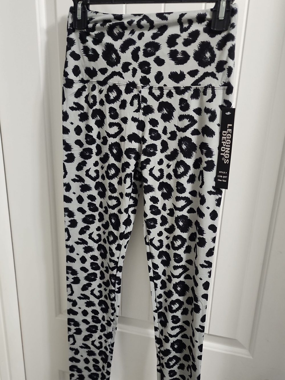 Leggings Depot Womens Black & Gray Leopard Print Leggings O/S